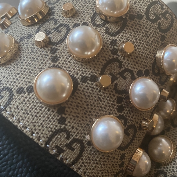 Gucci Slides - Picture 6 of 11